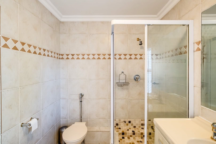 6 Bedroom Property for Sale in Newlands Western Cape